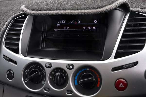2010 Mitsubishi Triton GLX-R MN 4X4