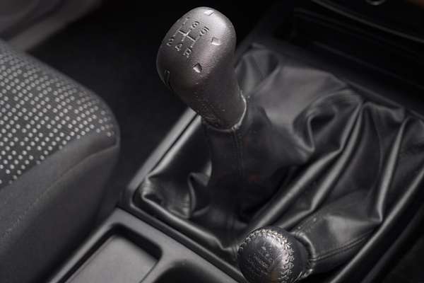 2010 Mitsubishi Triton GLX-R MN 4X4