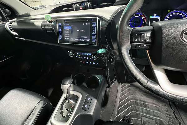 2016 Toyota Hilux SR5 GUN126R 4X4