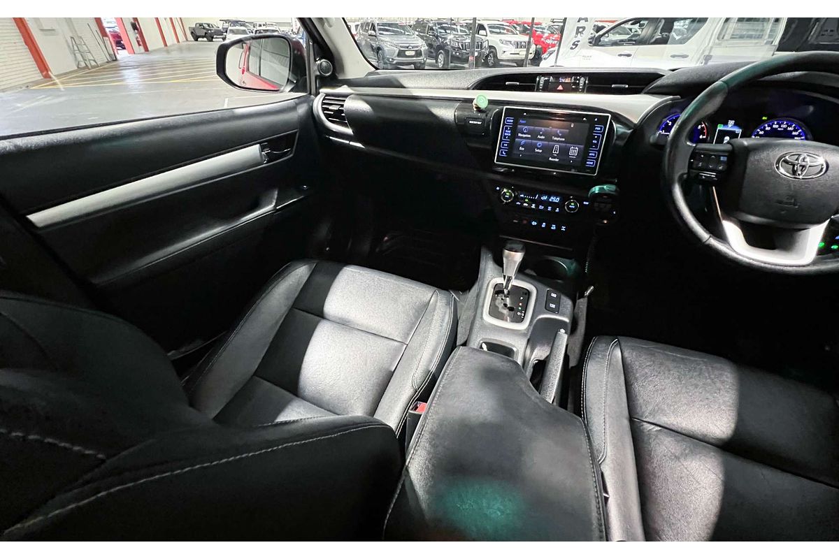 2016 Toyota Hilux SR5 GUN126R 4X4