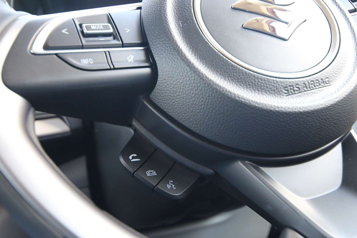 2024 Suzuki Swift Hybrid GLX UZ
