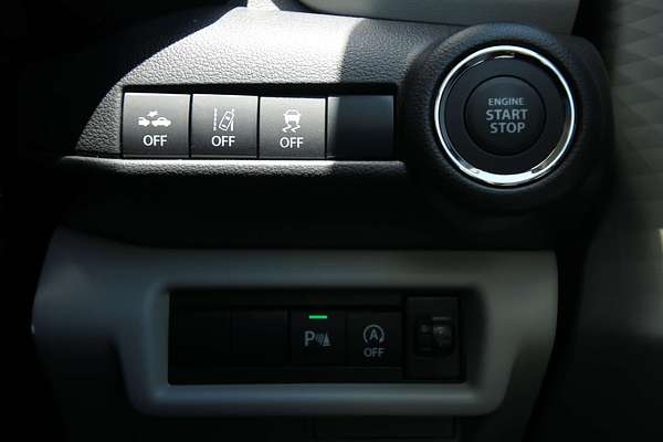 2024 Suzuki Swift Hybrid GLX UZ