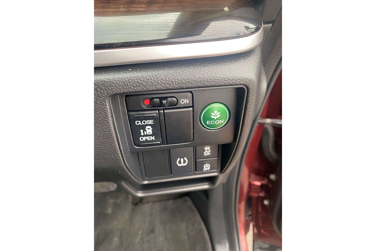 2015 Honda Odyssey VTi 5th Gen