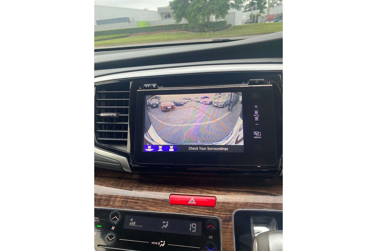 2015 Honda Odyssey VTi 5th Gen