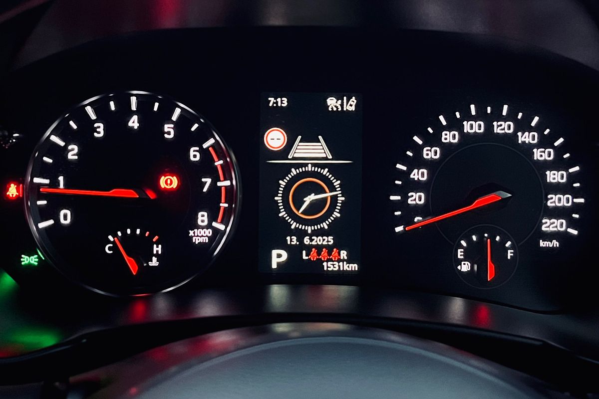 2025 Suzuki Swift Hybrid UZ