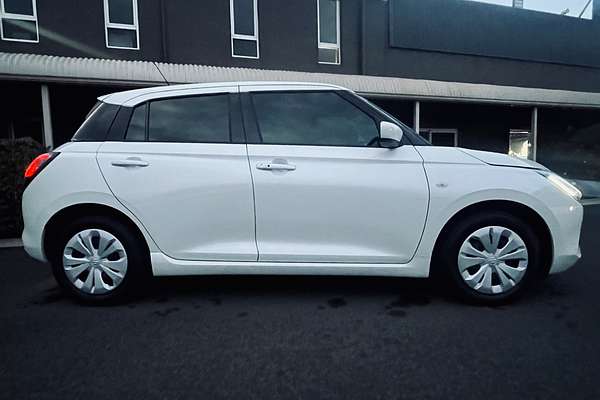 2025 Suzuki Swift Hybrid UZ
