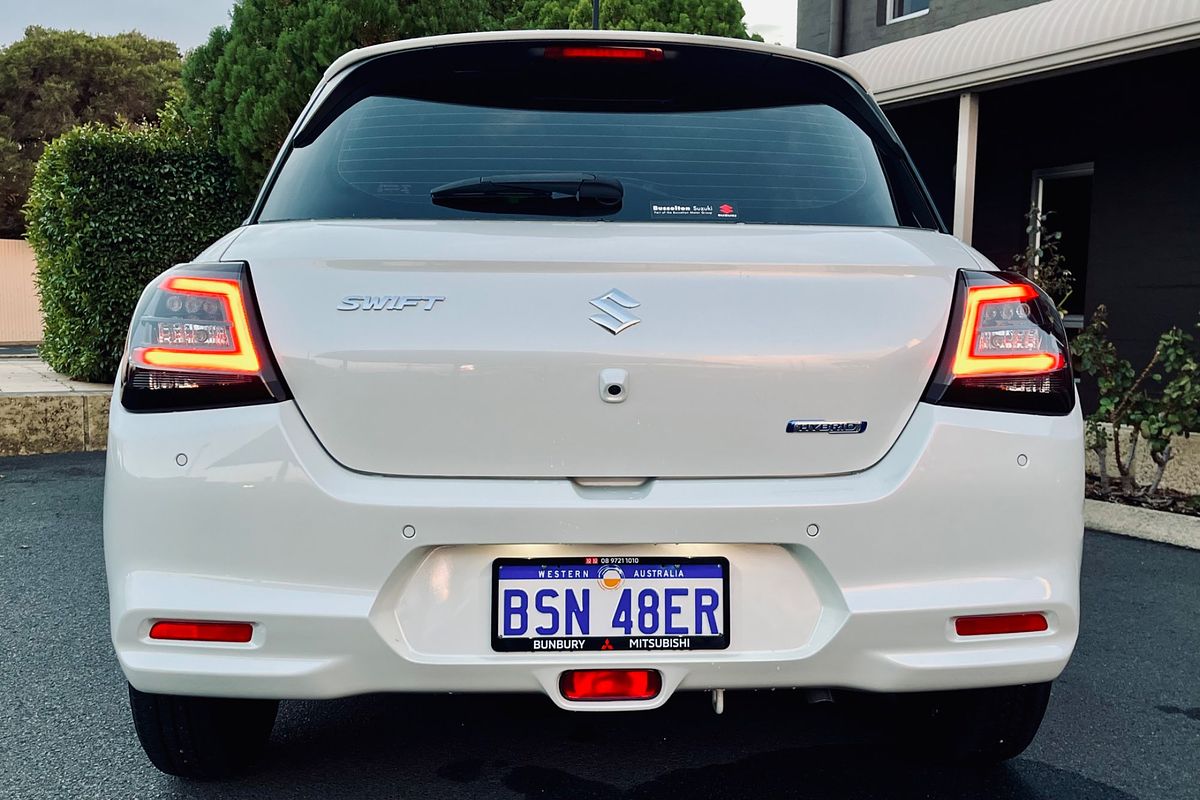 2025 Suzuki Swift Hybrid UZ