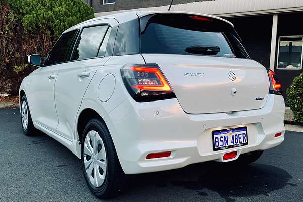 2025 Suzuki Swift Hybrid UZ