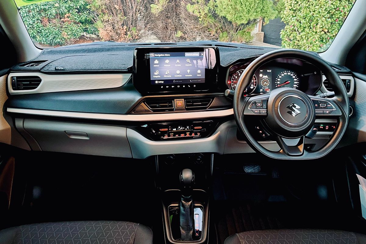 2025 Suzuki Swift Hybrid UZ