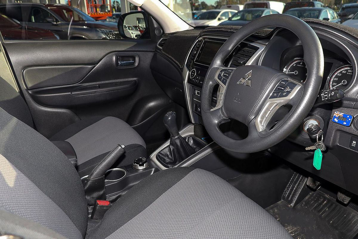 2019 Mitsubishi Triton GLX+ MR 4X4