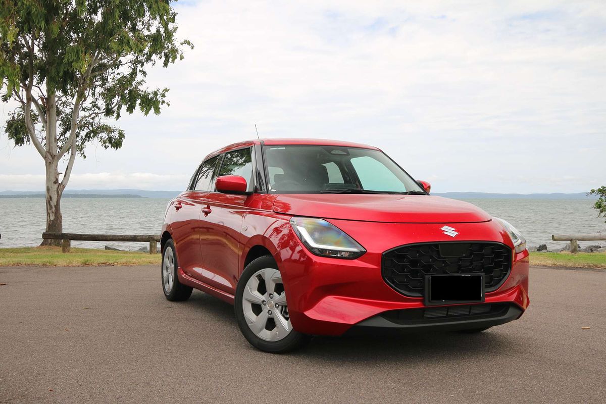 2024 Suzuki Swift Hybrid Plus UZ