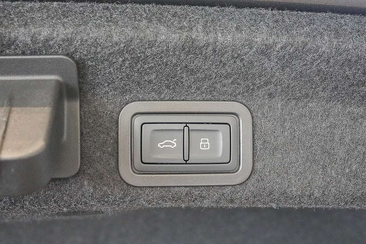 2024 Audi A6 55 TFSI S line C8