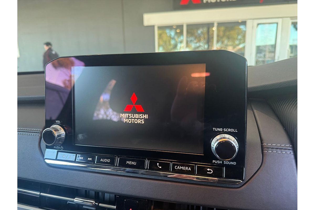 2023 Mitsubishi Outlander ES ZM