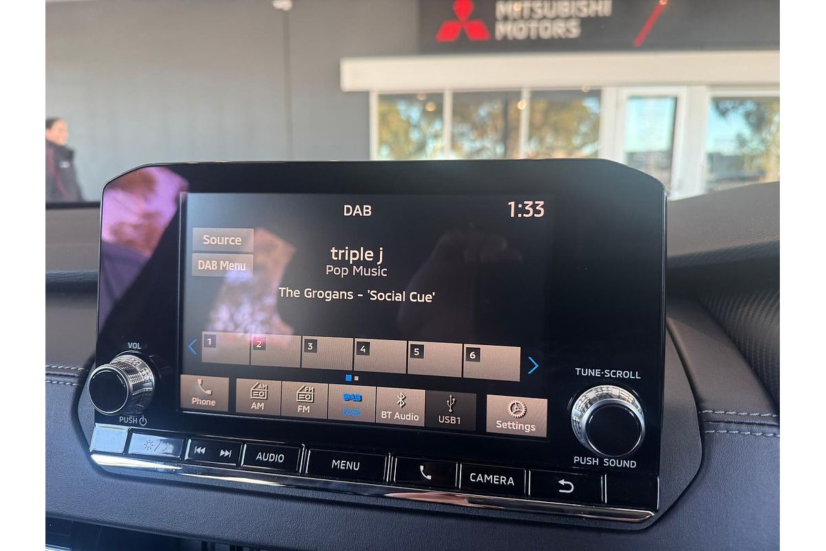 2023 Mitsubishi Outlander ES ZM