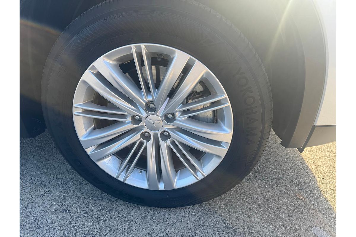 2023 Mitsubishi Outlander ES ZM