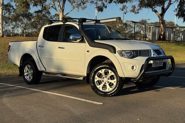 2014 Mitsubishi Triton GLX-R MN 4X4