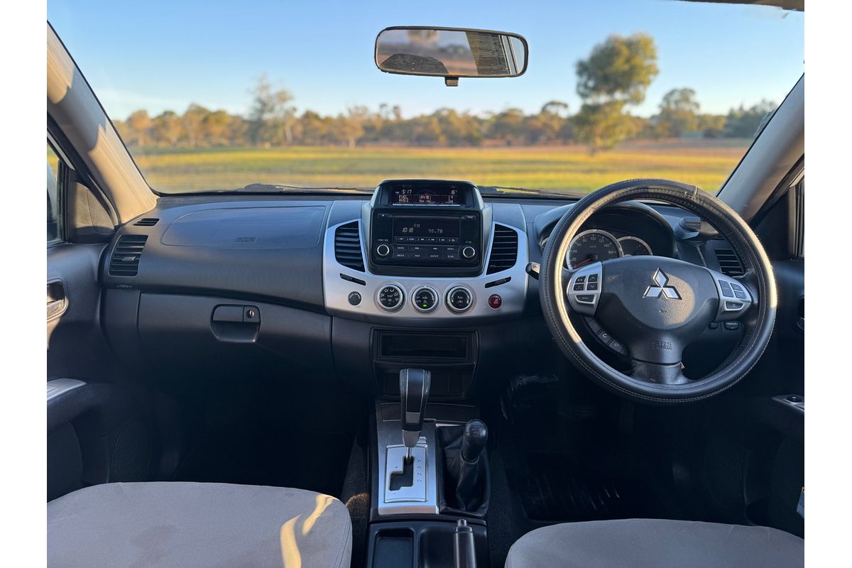 2014 Mitsubishi Triton GLX-R MN 4X4