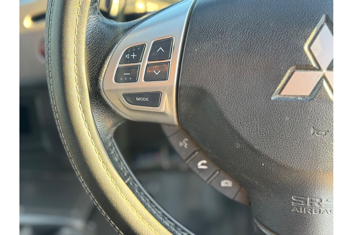 2014 Mitsubishi Triton GLX-R MN 4X4