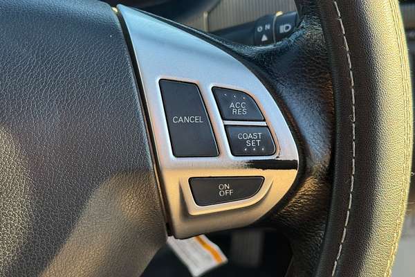 2014 Mitsubishi Triton GLX-R MN 4X4