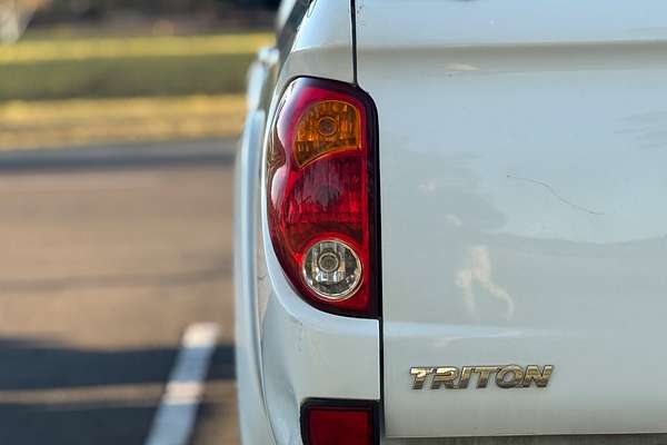2014 Mitsubishi Triton GLX-R MN 4X4