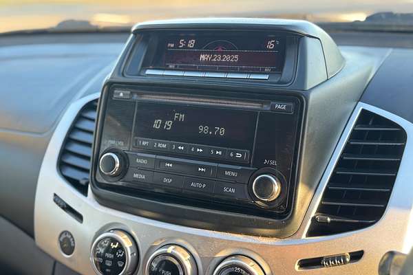 2014 Mitsubishi Triton GLX-R MN 4X4