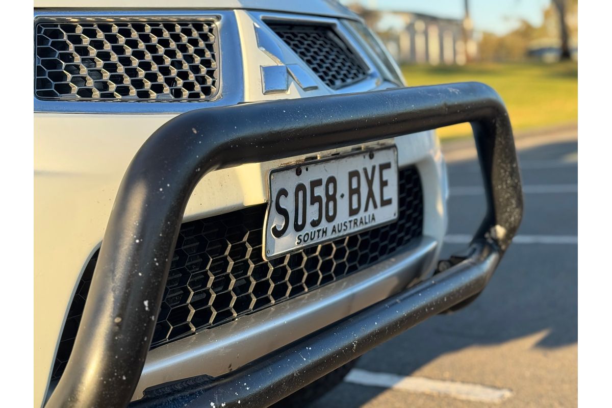 2014 Mitsubishi Triton GLX-R MN 4X4
