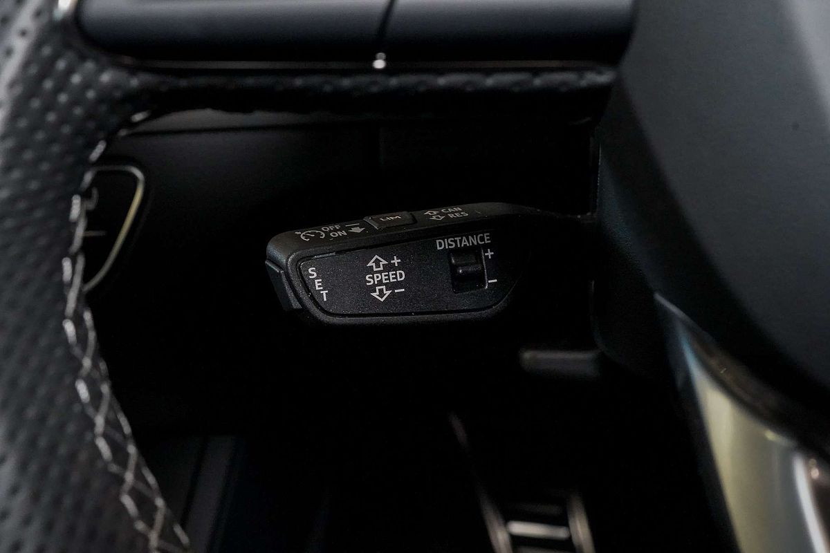 2024 Audi Q5 45 TFSI S line FY