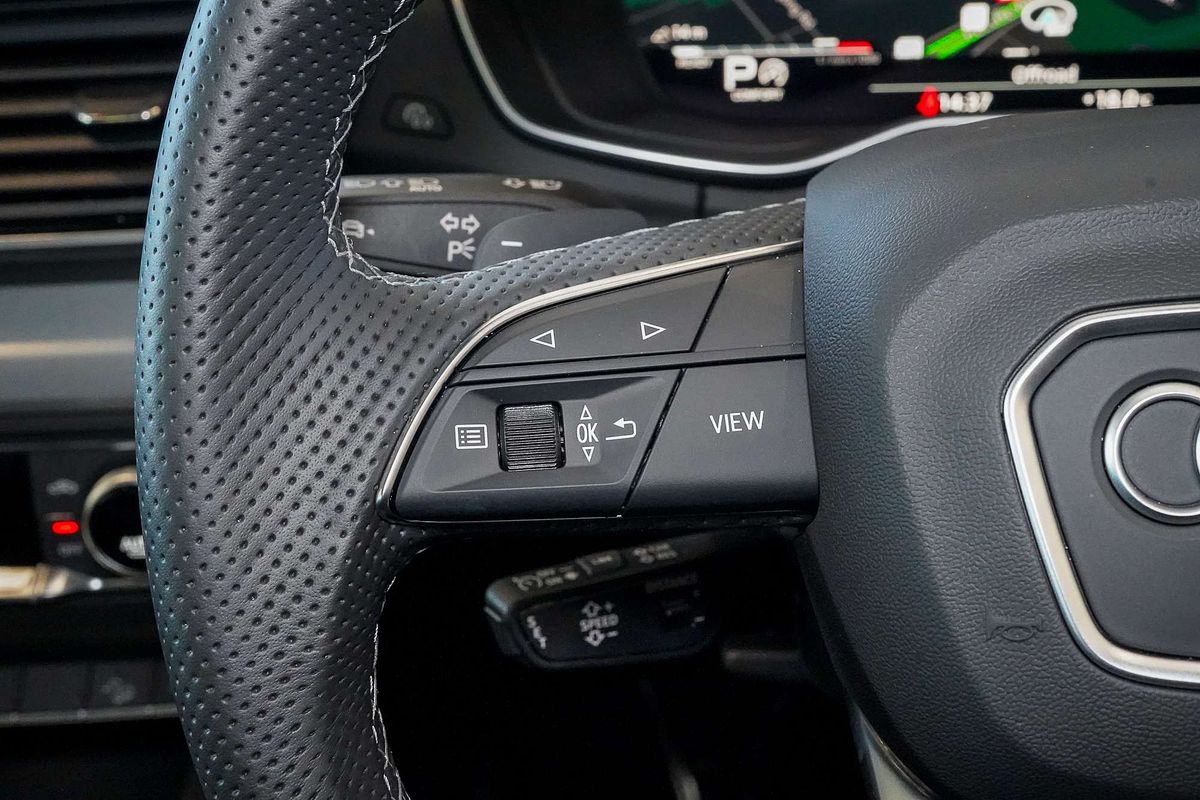 2024 Audi Q5 45 TFSI S line FY