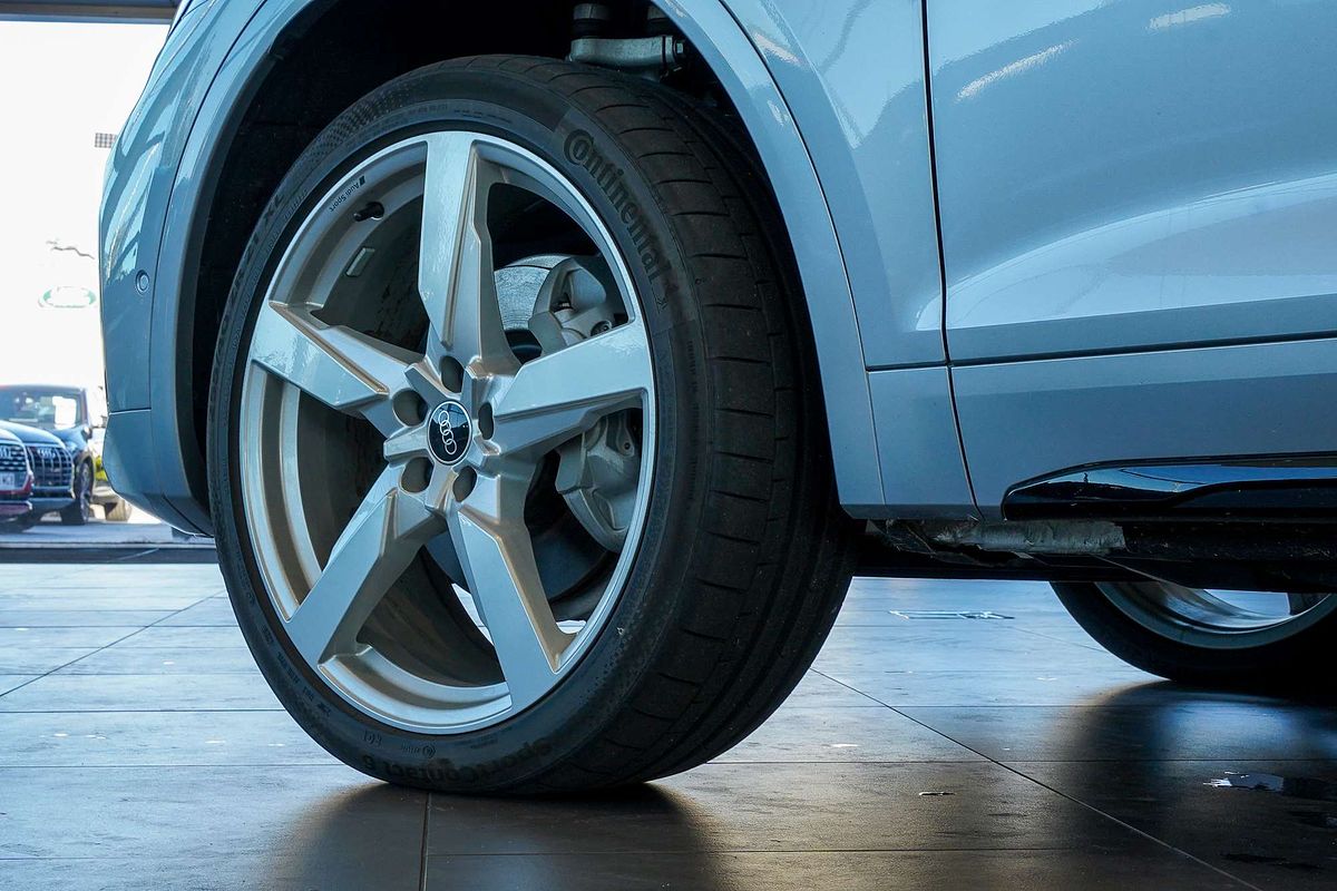 2024 Audi Q5 45 TFSI S line FY