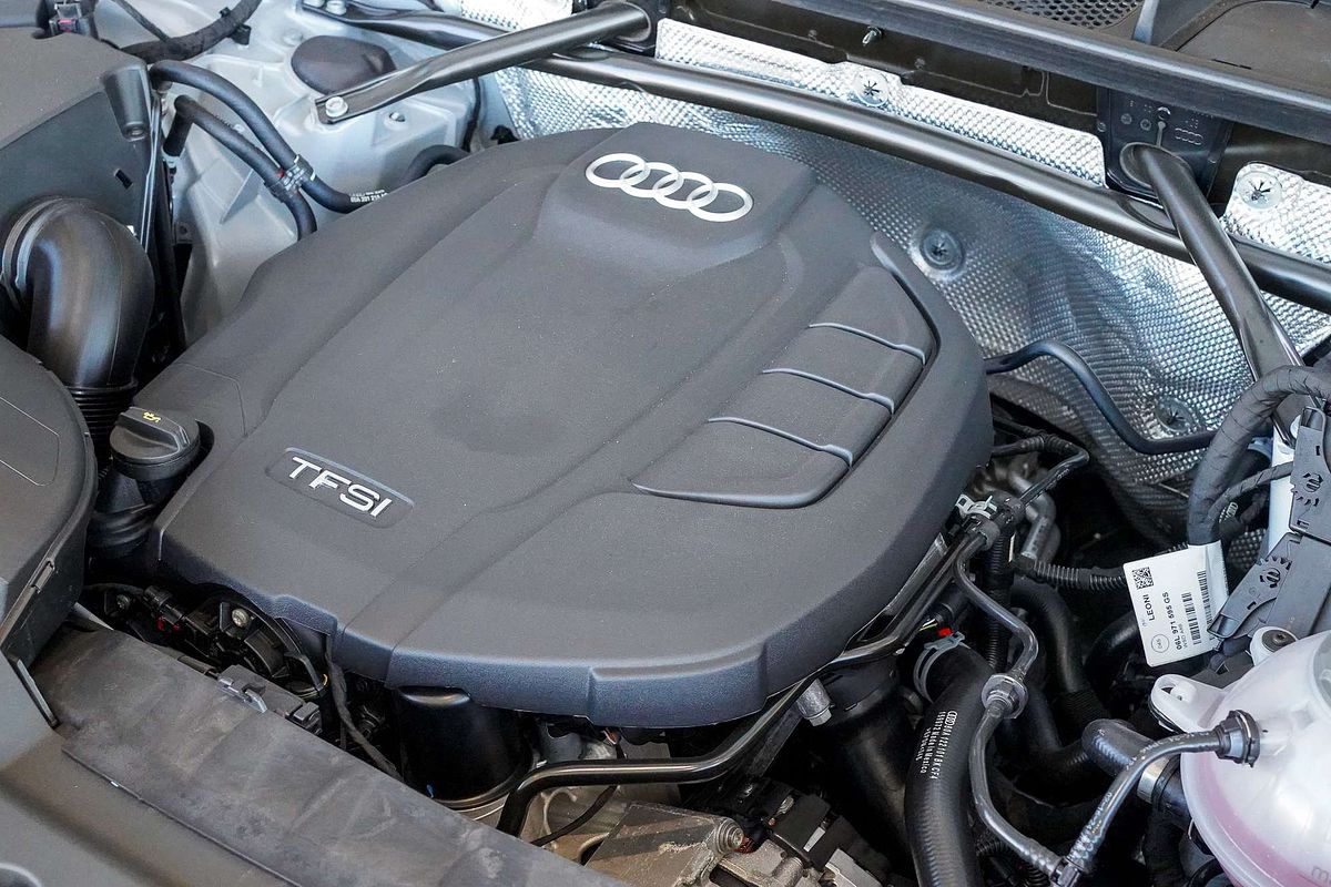 2024 Audi Q5 45 TFSI S line FY