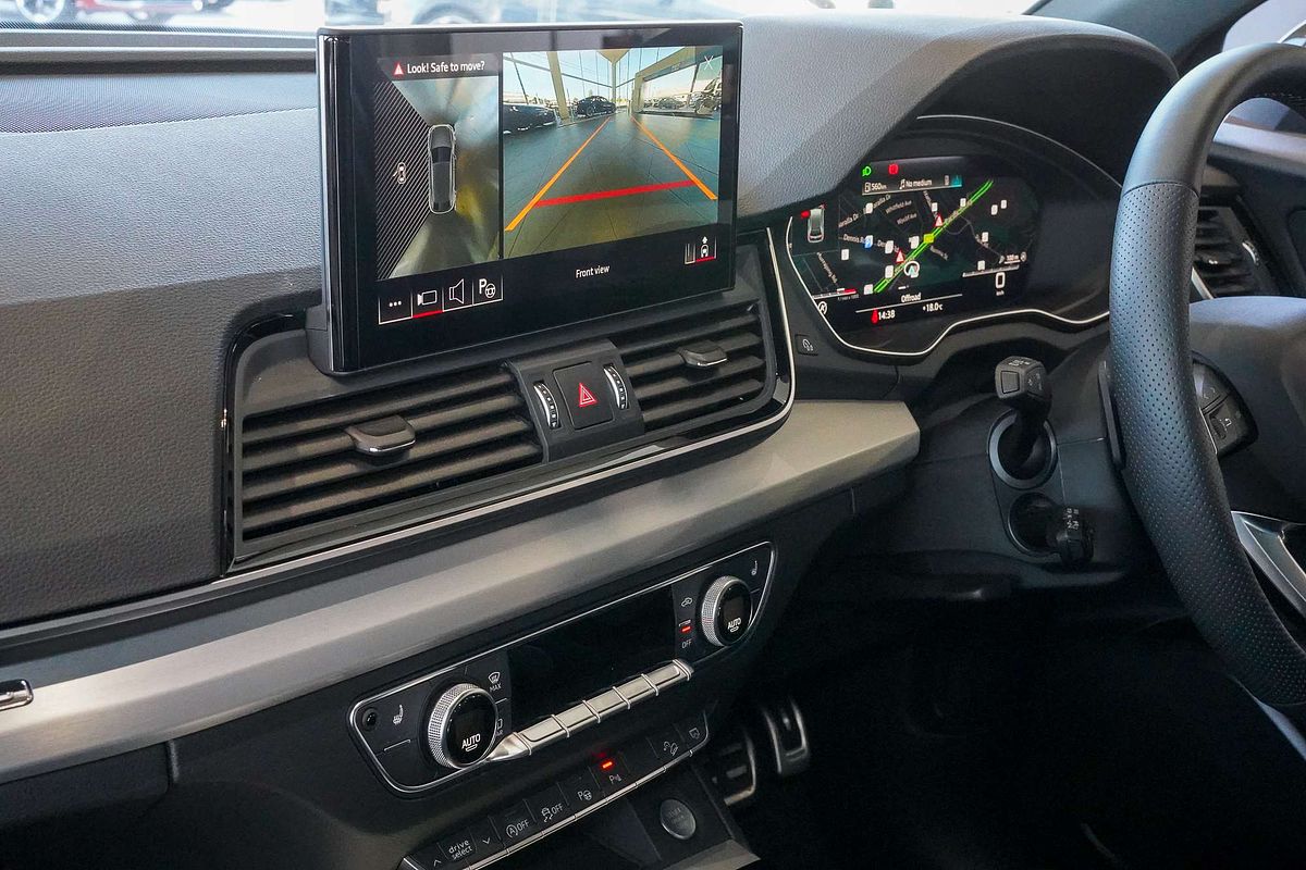 2024 Audi Q5 45 TFSI S line FY