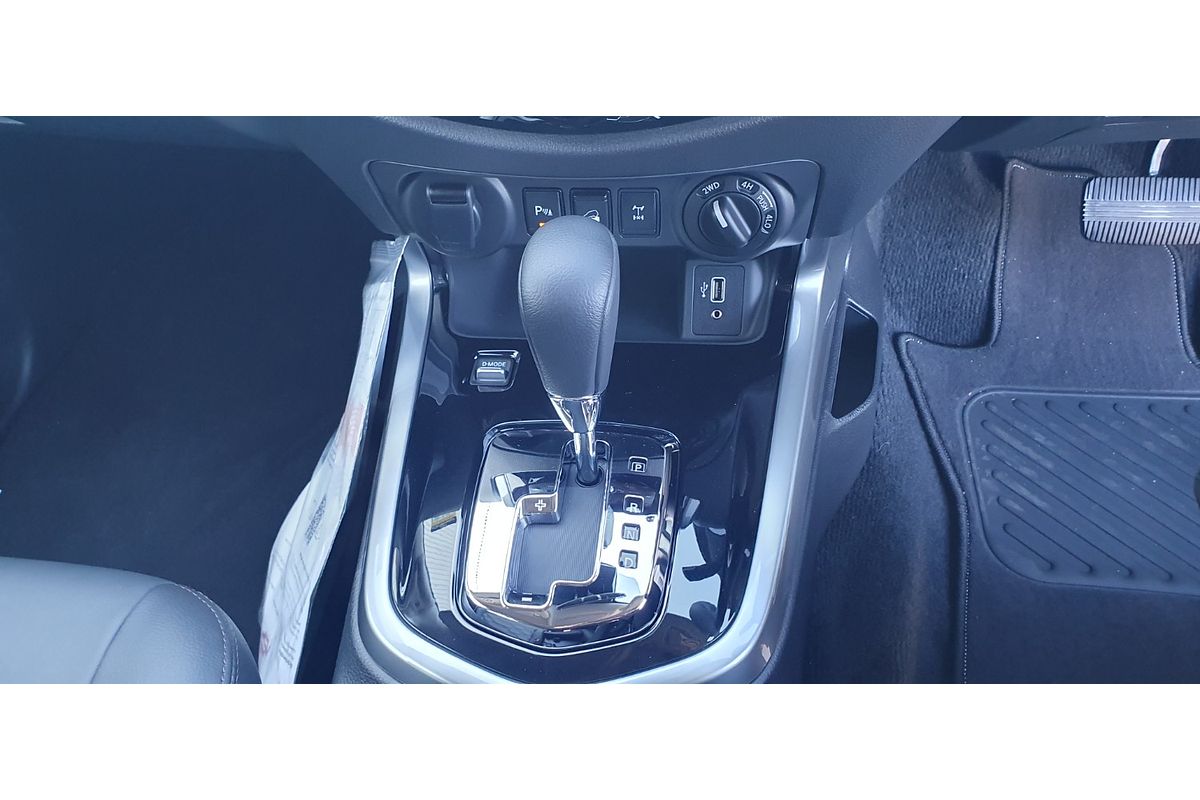 2025 Nissan Navara ST-X D23 4X4