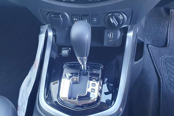 2025 Nissan Navara ST-X D23 4X4