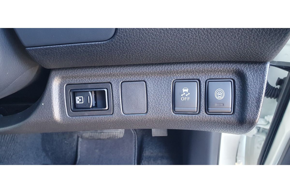 2025 Nissan Navara ST-X D23 4X4