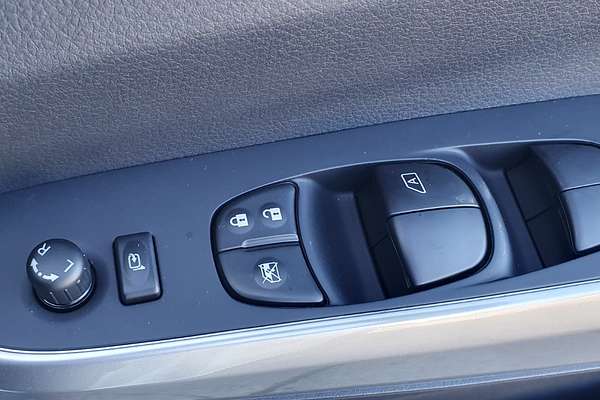 2025 Nissan Navara ST-X D23 4X4