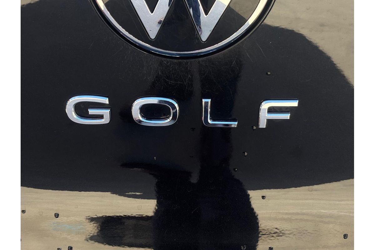 2021 Volkswagen Golf 110TSI R-Line 8