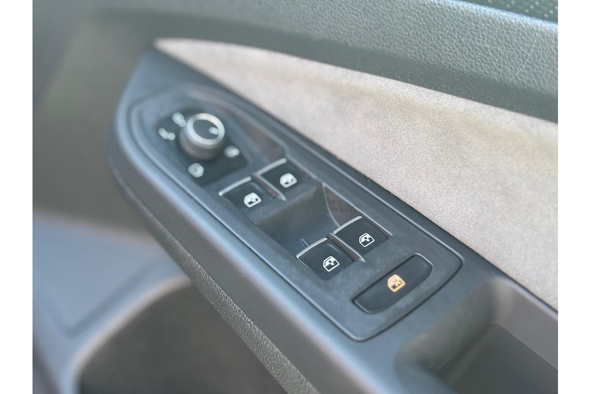 2021 Volkswagen Golf 110TSI R-Line 8