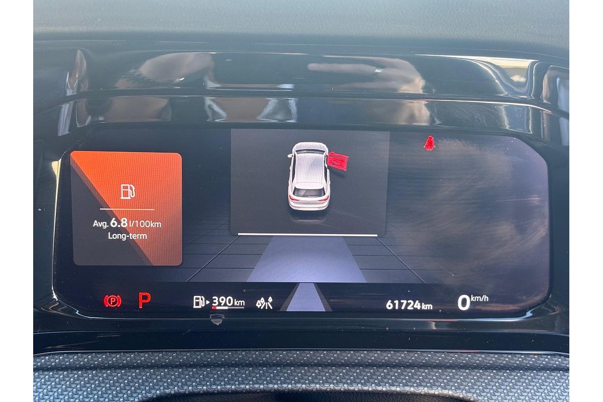 2021 Volkswagen Golf 110TSI R-Line 8
