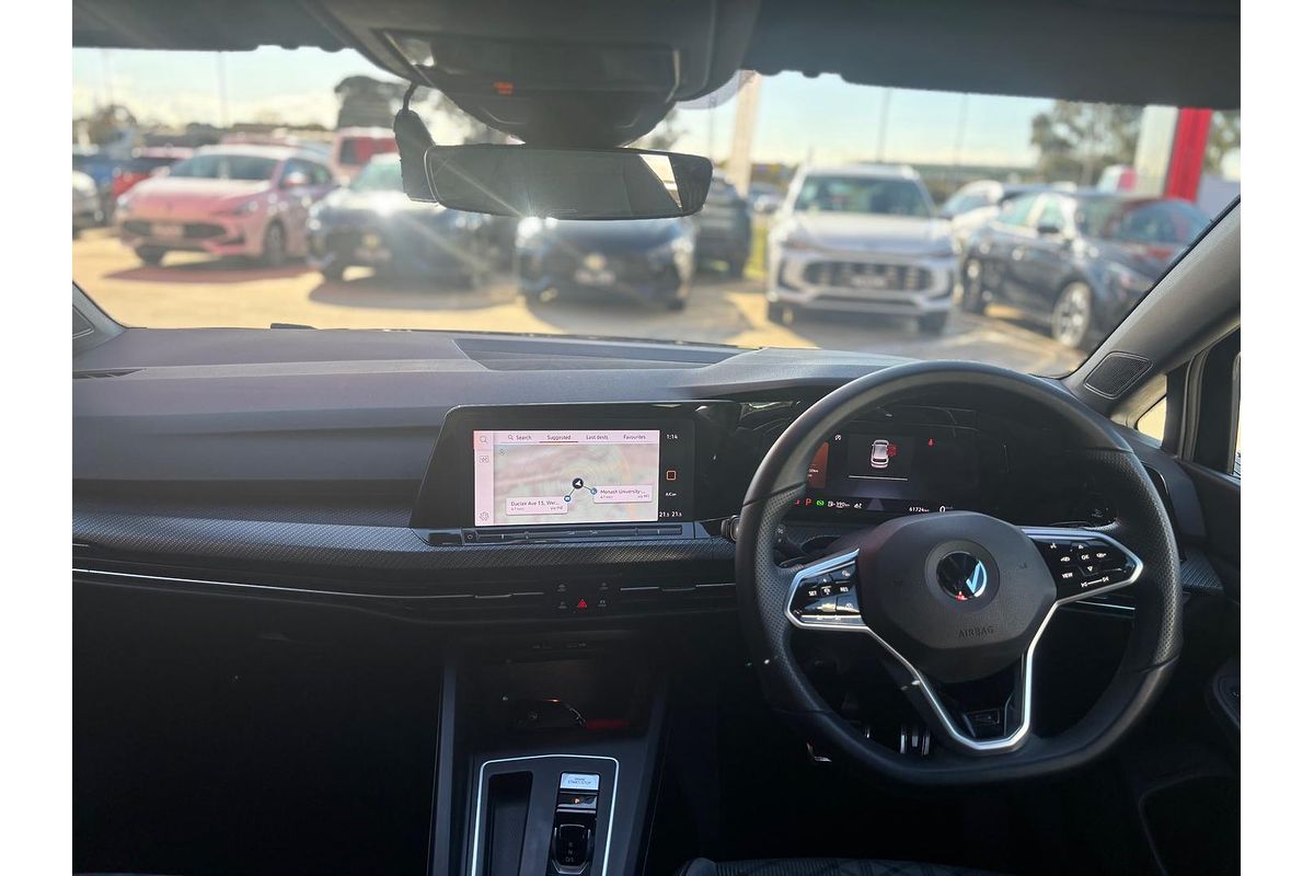 2021 Volkswagen Golf 110TSI R-Line 8