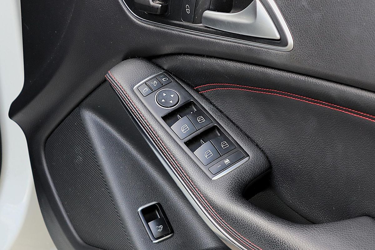 2014 Mercedes-Benz CLA-Class CLA45 AMG C117