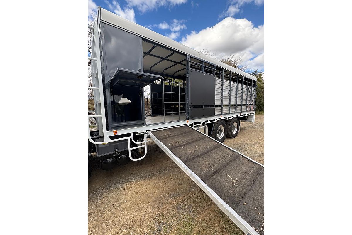 2024 Mercedes-Benz Actros 2646