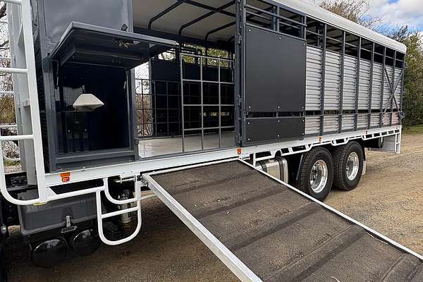 2024 Mercedes-Benz Actros 2646