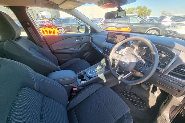 2025 Nissan QASHQAI ST-L J12