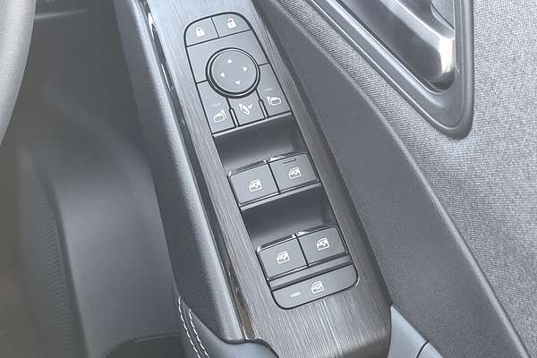 2025 Nissan QASHQAI ST-L J12