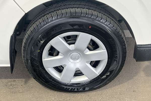 2018 Toyota Hiace Commuter KDH223R