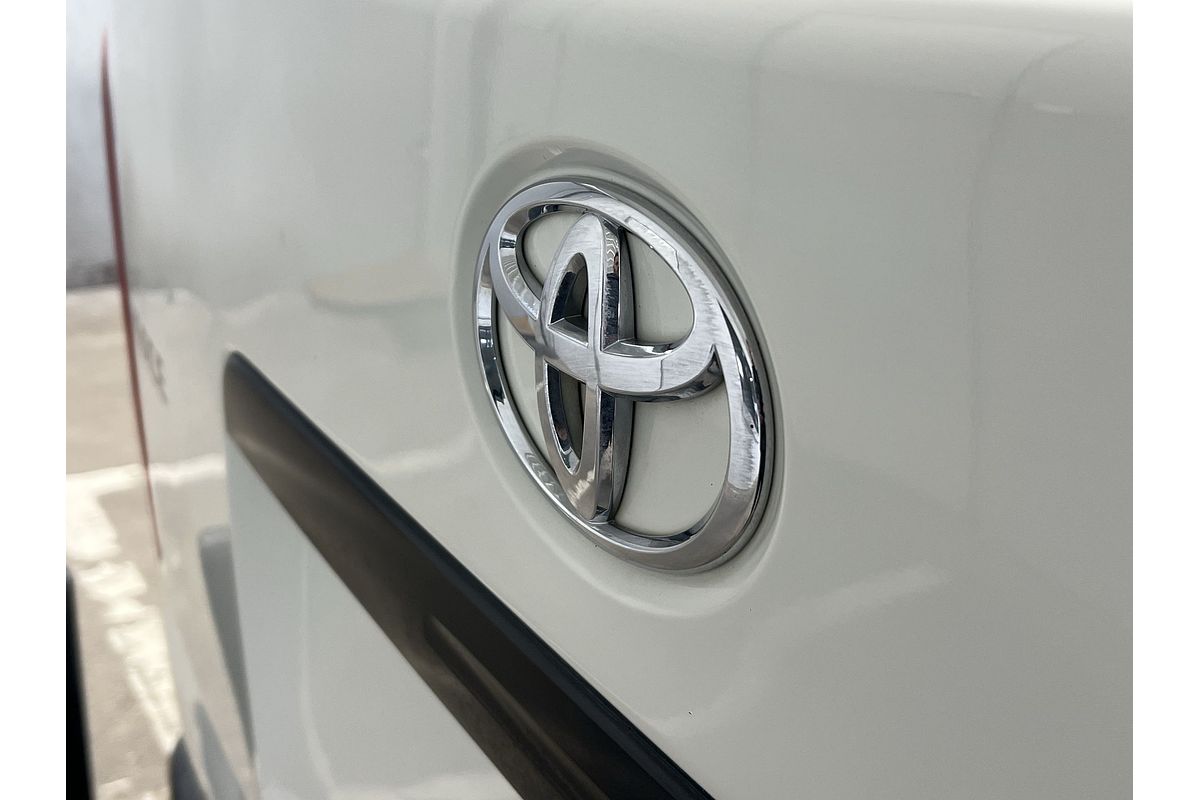 2018 Toyota Hiace Commuter KDH223R