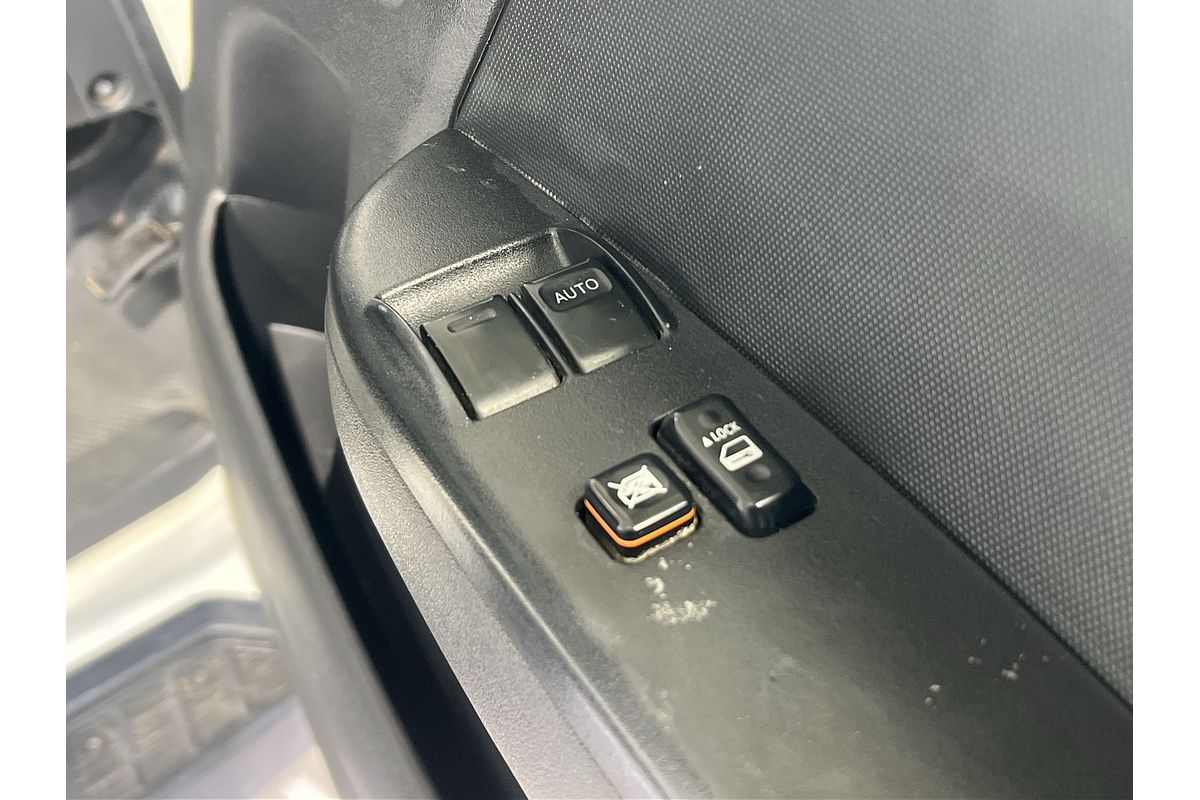 2018 Toyota Hiace Commuter KDH223R