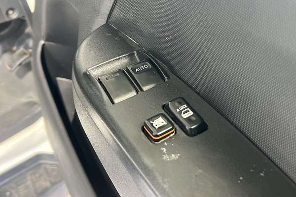 2018 Toyota Hiace Commuter KDH223R