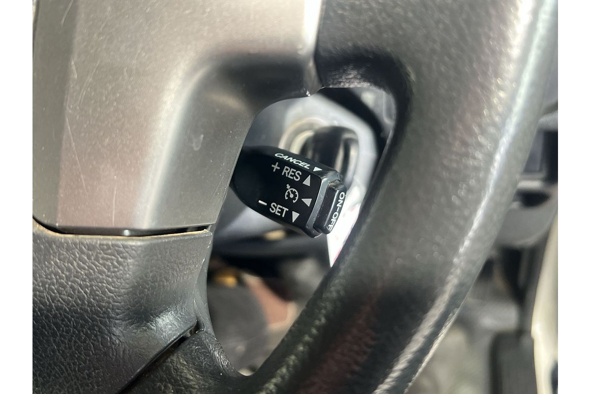 2018 Toyota Hiace Commuter KDH223R