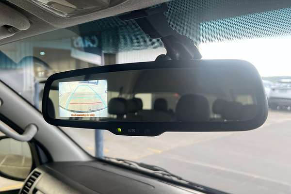 2018 Toyota Hiace Commuter KDH223R